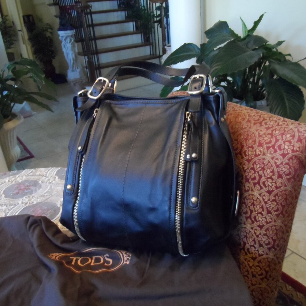 New Tod's Black Calf Leather Tote Handbag w/ Double Zipper Detail Large - Picture 4 of 16